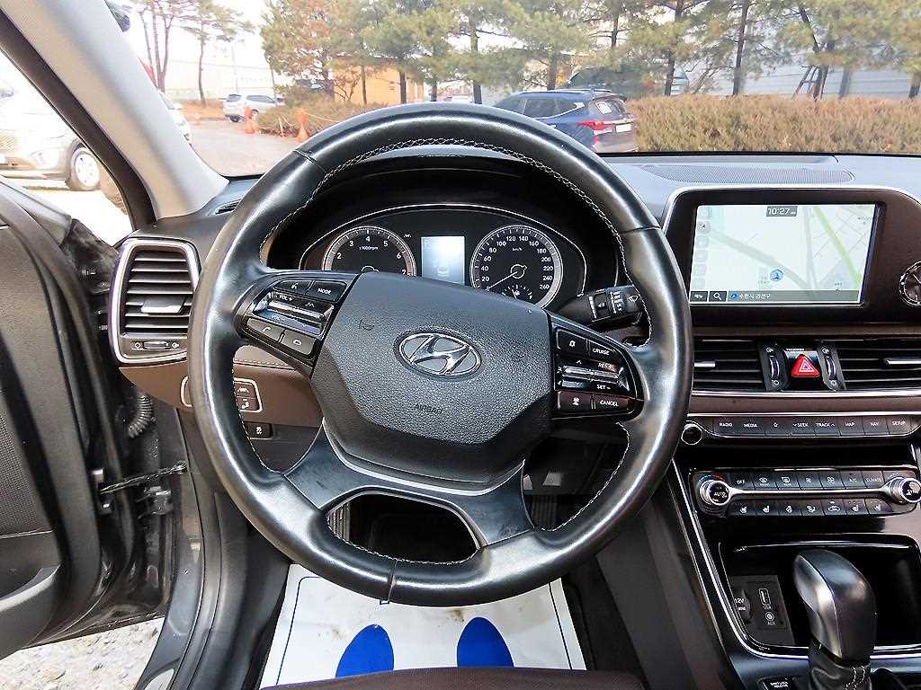 HYUNDAI Grandeur - Vista 8