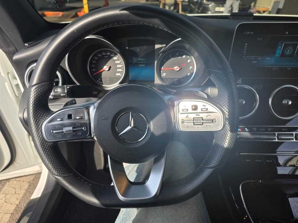 Mercedes Benz C Class - Vista 4