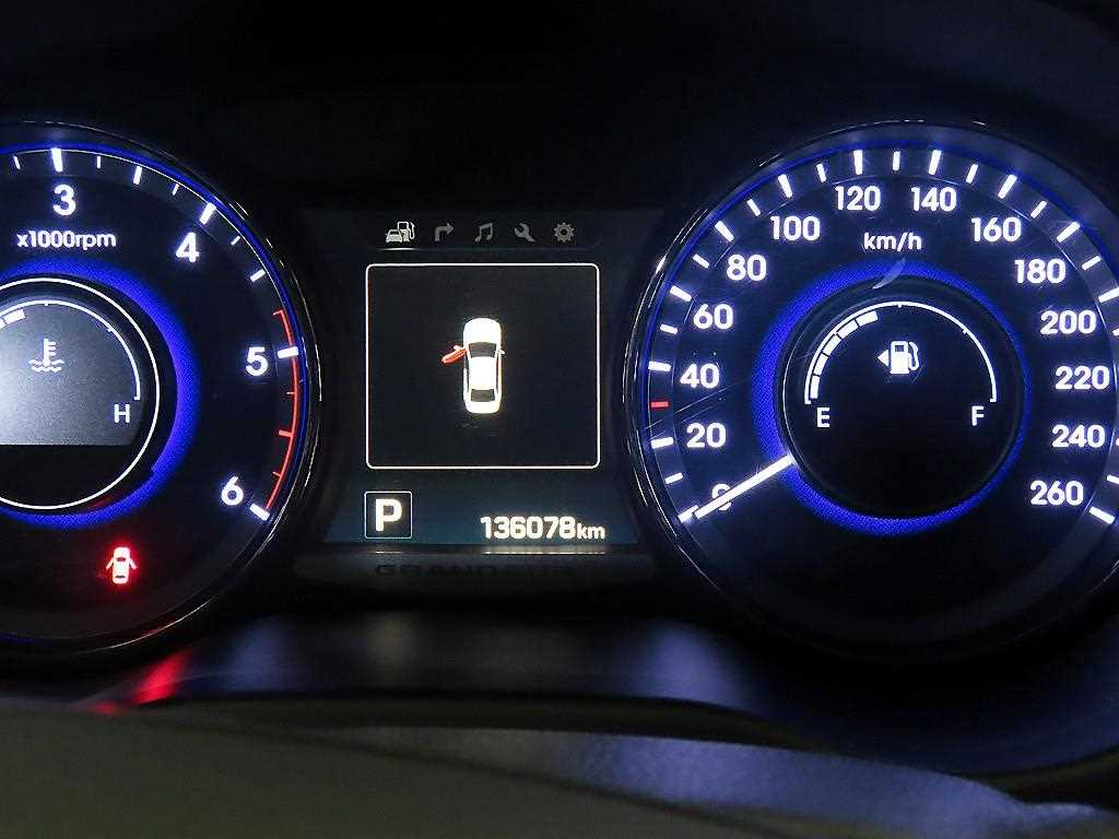 HYUNDAI Grandeur - Vista 10