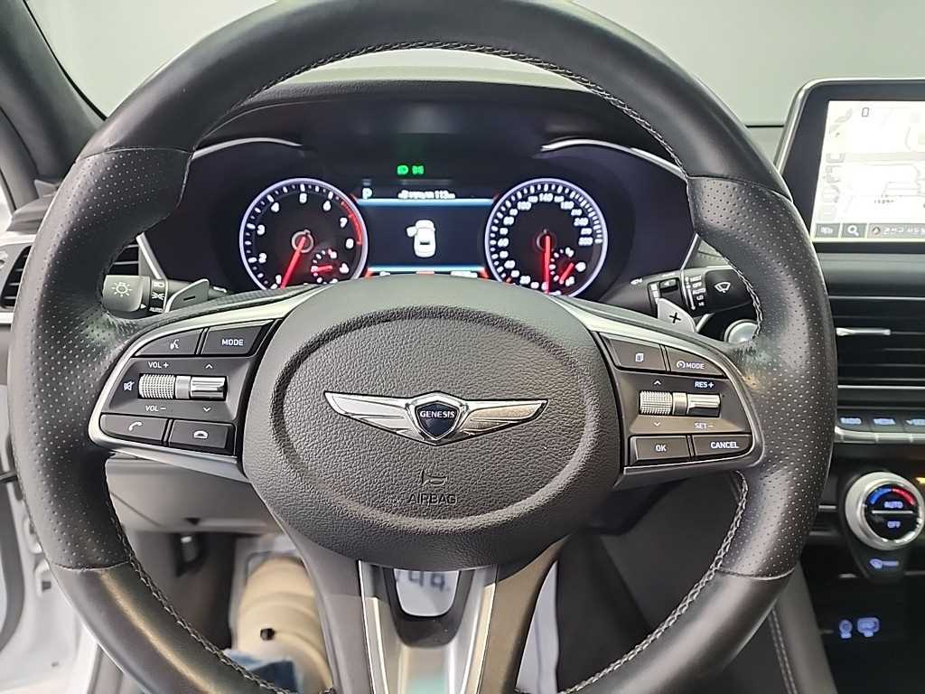 Genesis G70 - Vista 9