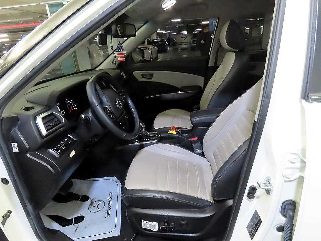 Ssangyong Tivoli - Vista 6