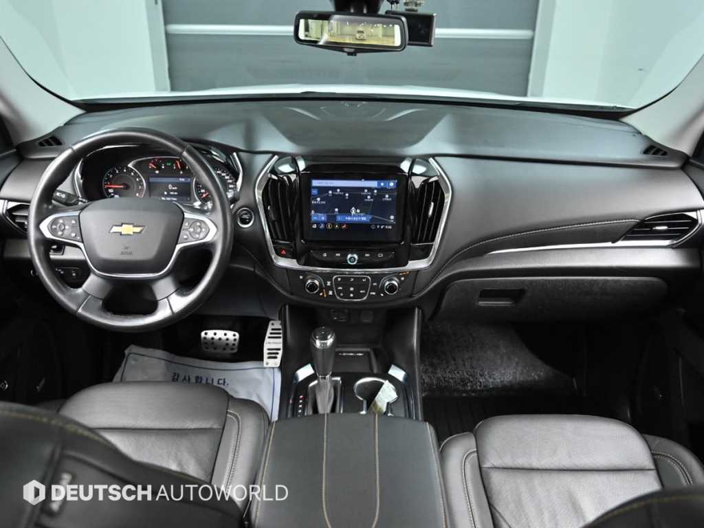 Chevrolet Travers - Vista 7