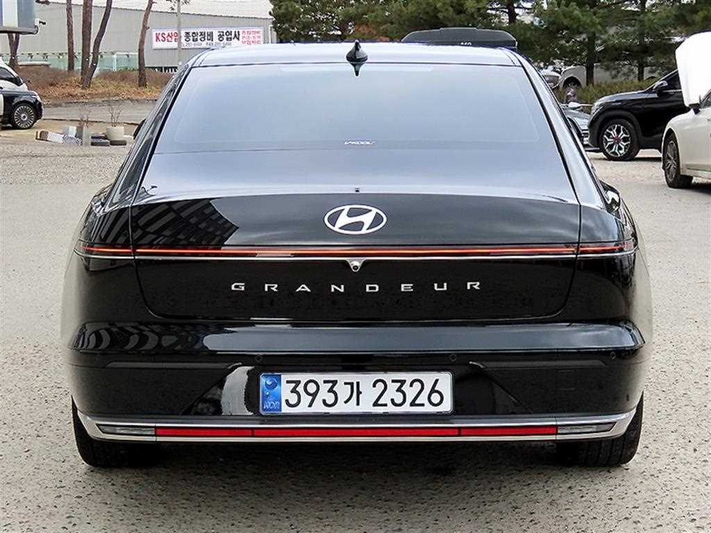 HYUNDAI Grandeur - Vista 4