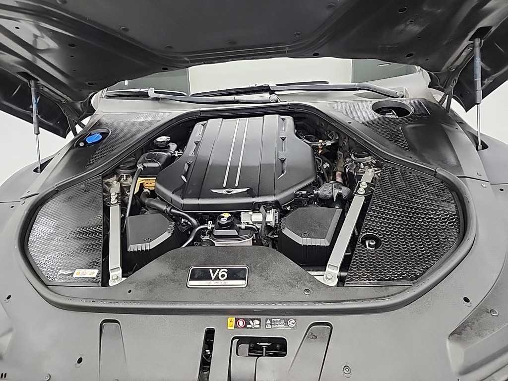 Genesis G90 - Vista 5