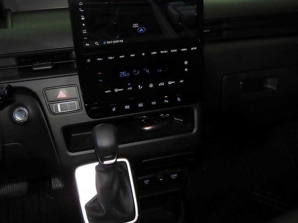 HYUNDAI Staria - Vista 11