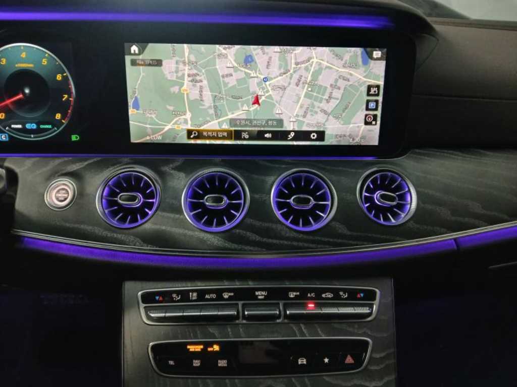 Mercedes Benz CLS Class - Vista 12