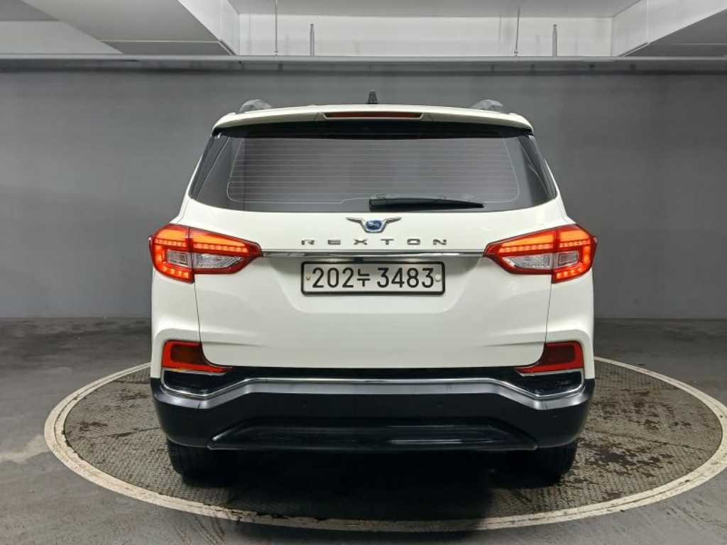 Ssangyong Rexton - Vista 5