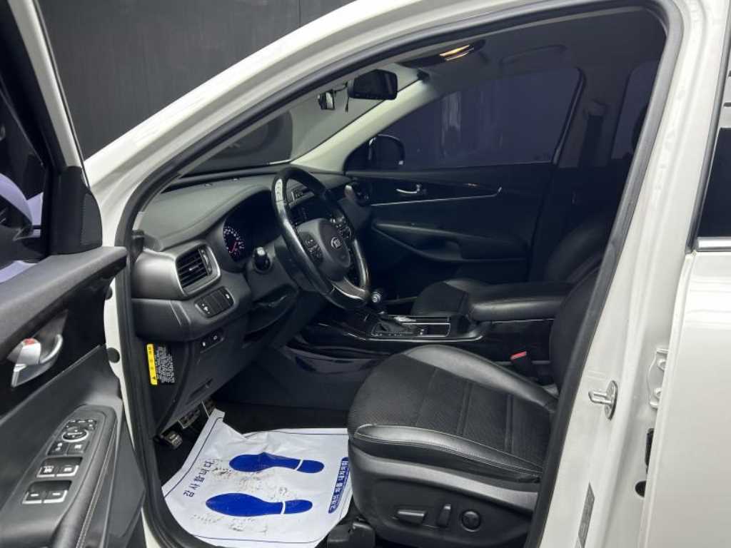 KIA Sorento - Vista 7