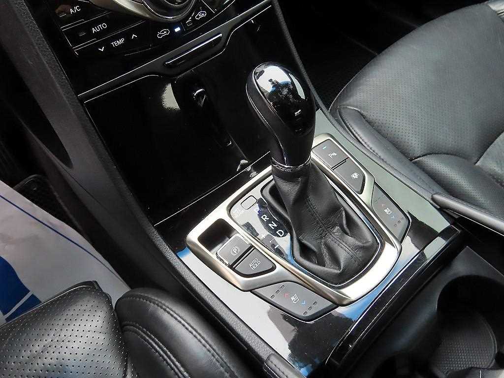 HYUNDAI Grandeur - Vista 10