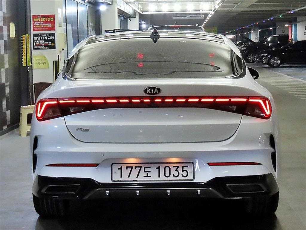 KIA K5 - Vista 5