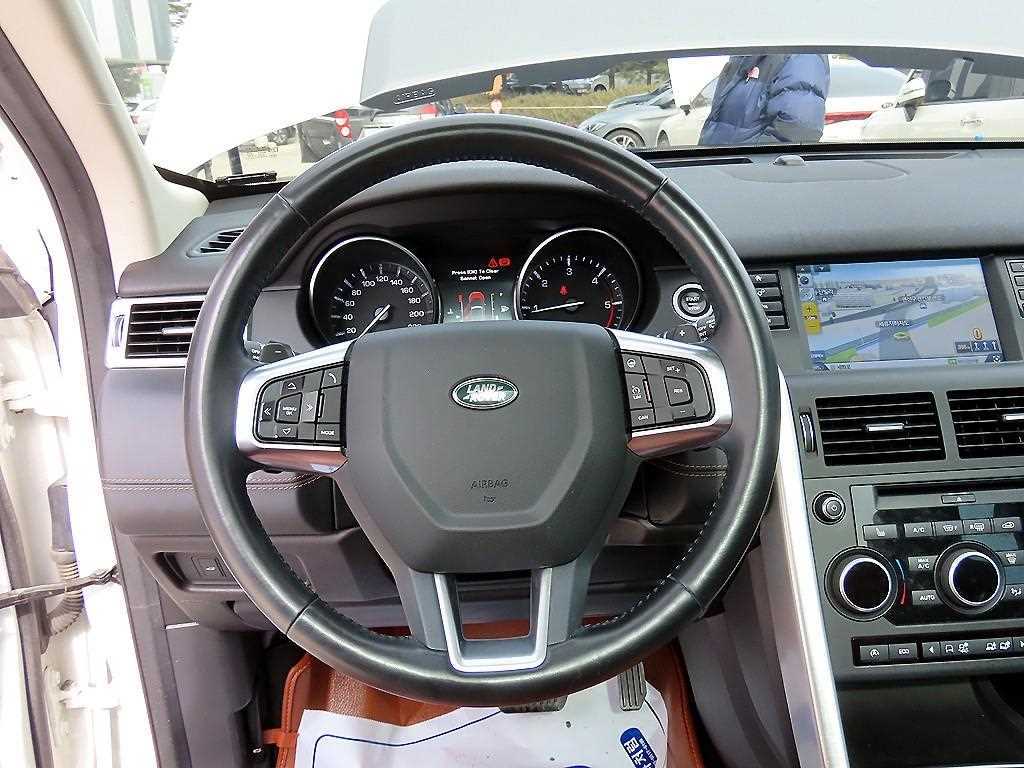 Land Rover Discovery Sports - Vista 8