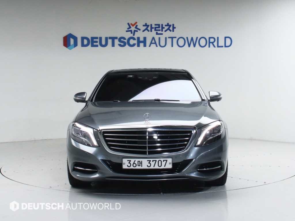 Mercedes Benz S Class - Vista 3