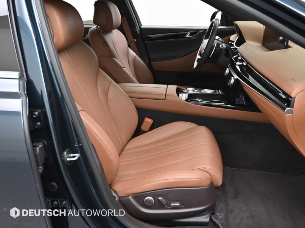 Genesis G80 - Vista 10