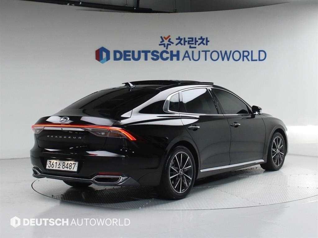 HYUNDAI Grandeur - Vista 2