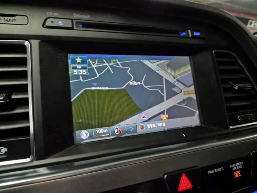 HYUNDAI Sonata - Vista 8