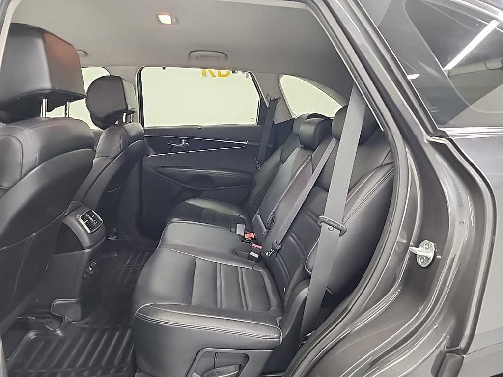 KIA Sorento - Vista 12
