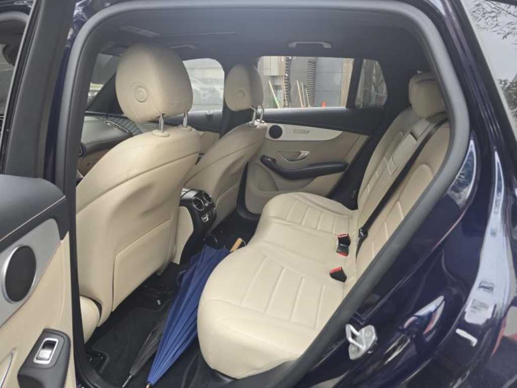 Mercedes Benz EQC - Vista 3