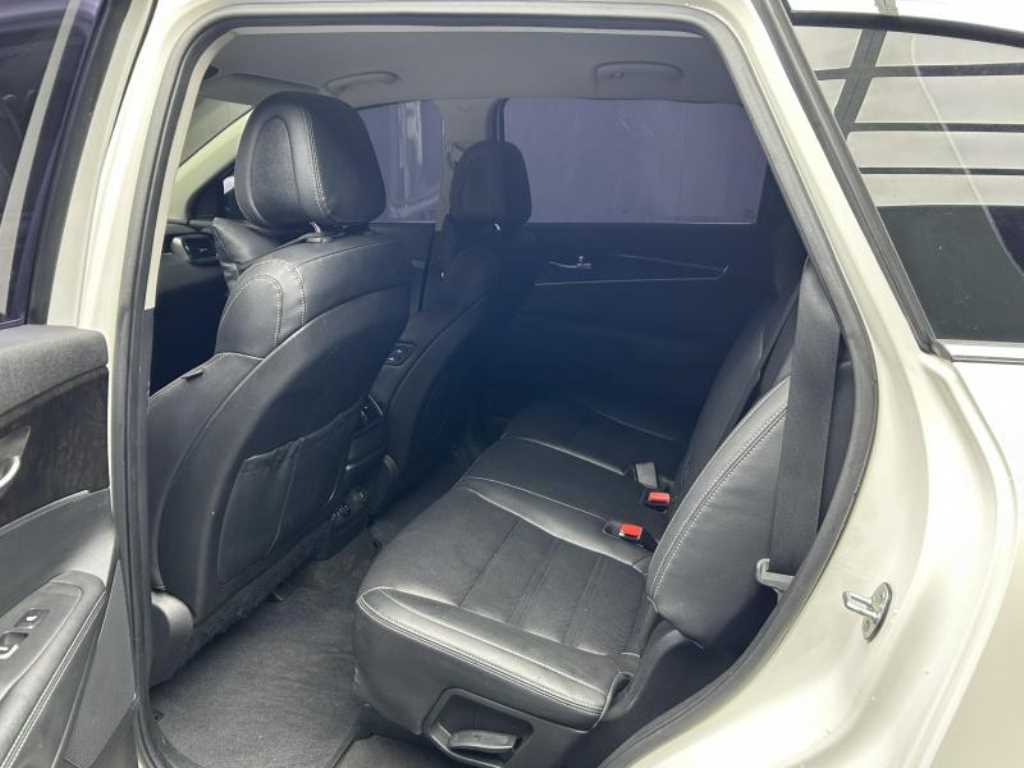 KIA Sorento - Vista 6