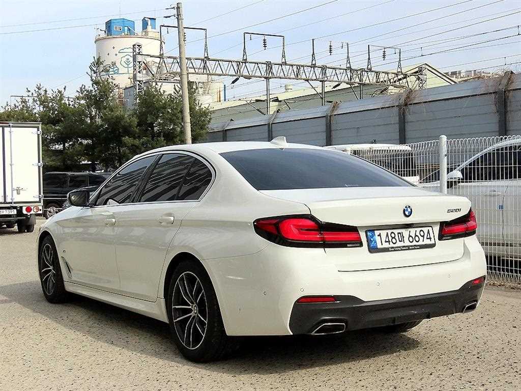 BMW 5 Series - Vista 3