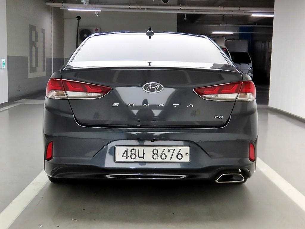 HYUNDAI Sonata - Vista 3
