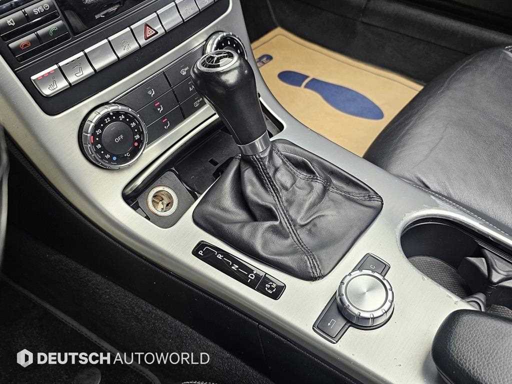 Mercedes Benz SLK Class - Vista 9