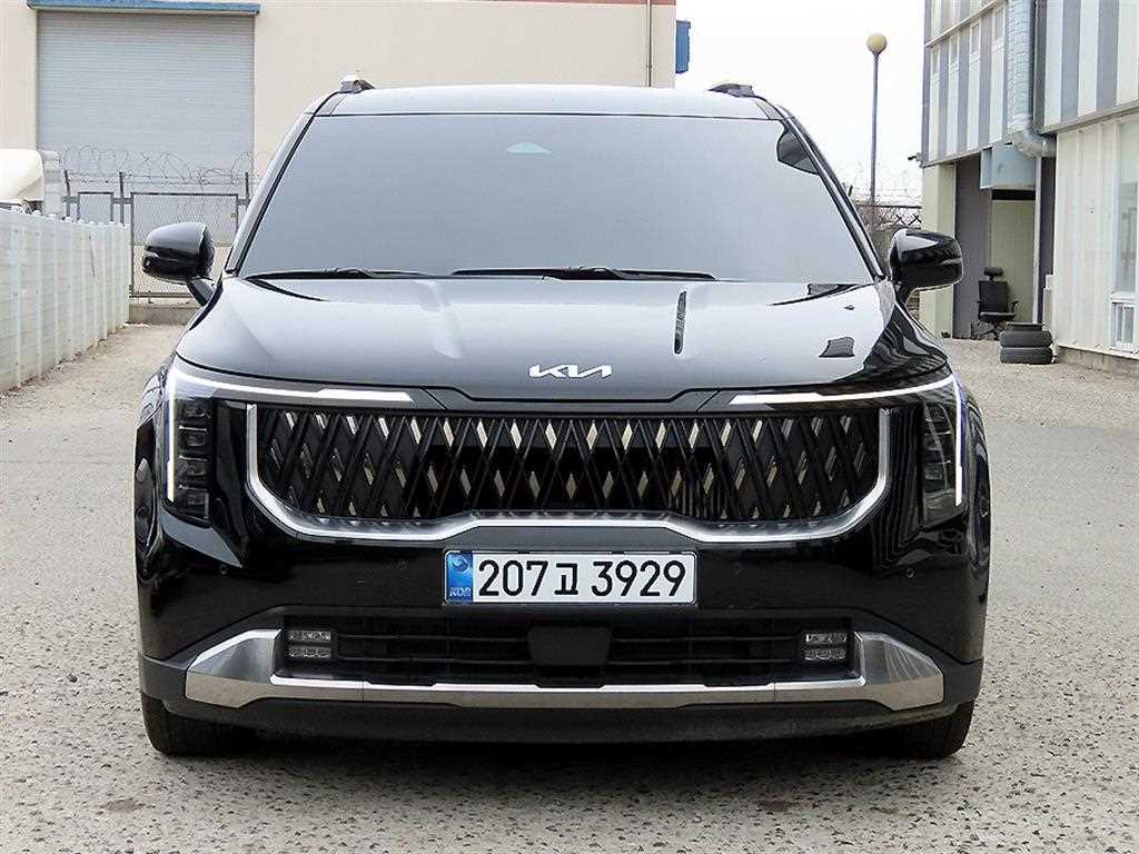 KIA Carnival 2024 Negro - Importación desde Corea - HF Imports Iquique - Foto 1