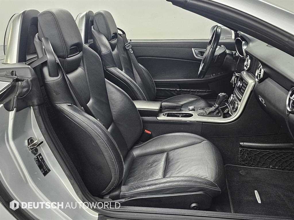 Mercedes Benz SLK Class - Vista 10