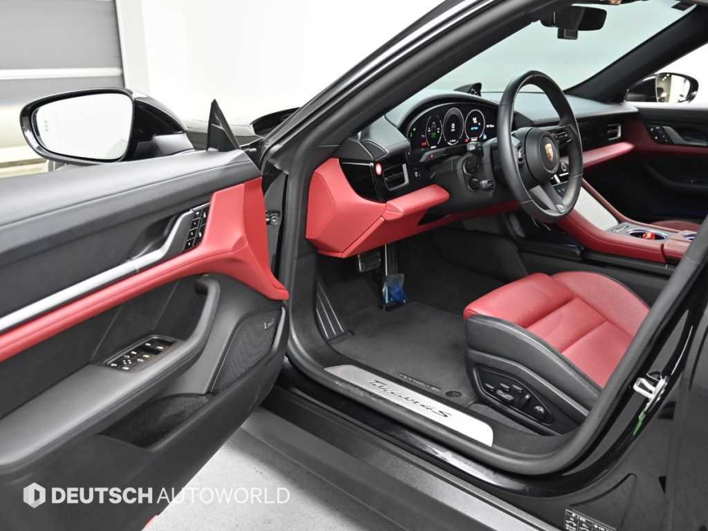 Porsche Taycan - Vista 11