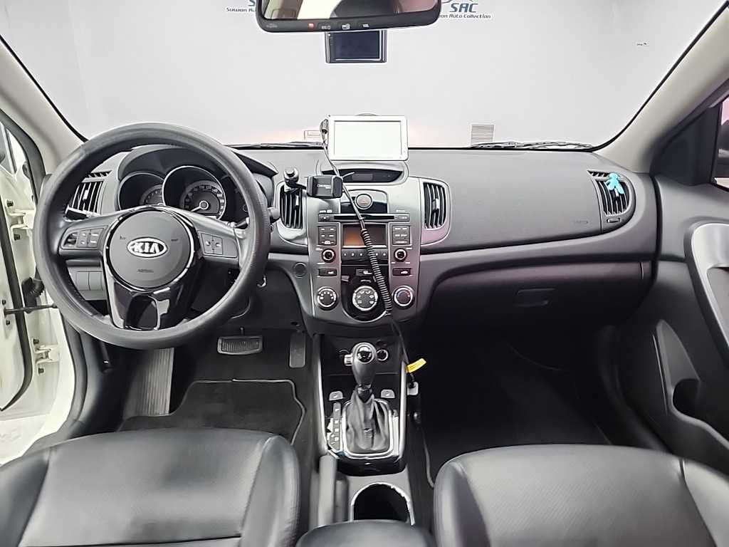 KIA Forte - Vista 7