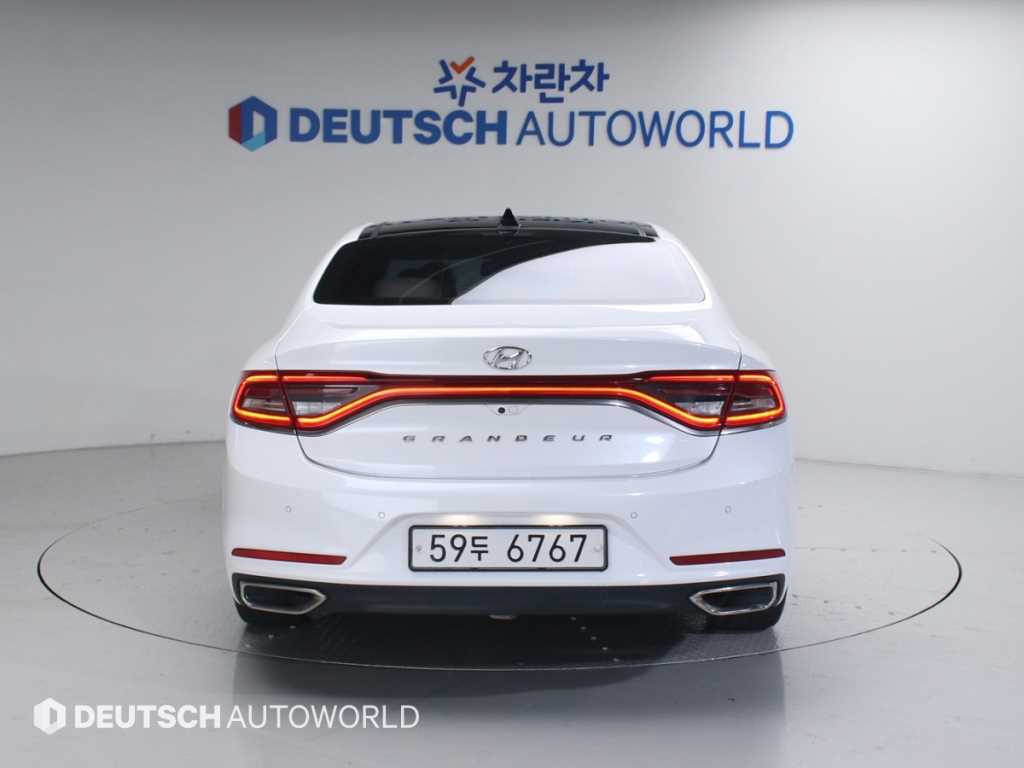 HYUNDAI Grandeur - Vista 4