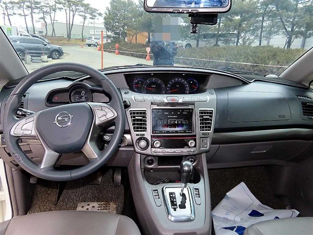 Ssangyong Korando - Vista 8