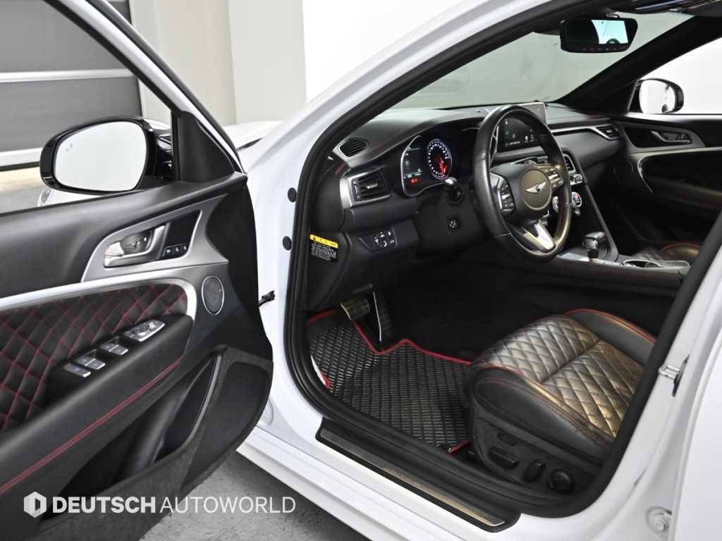 Genesis G70 - Vista 11