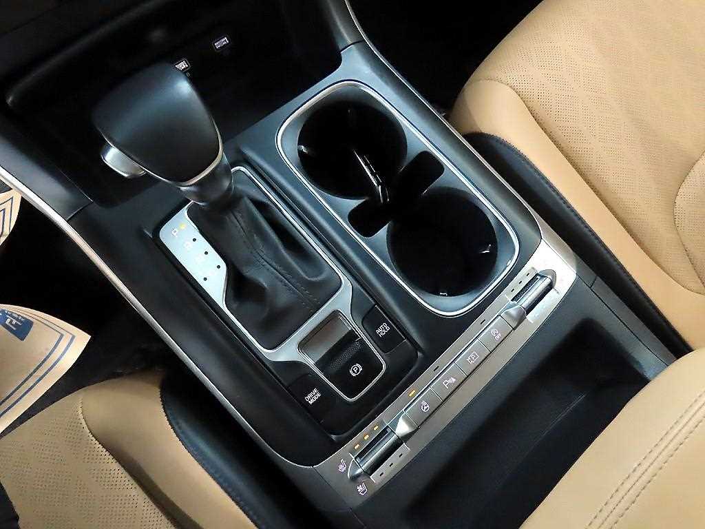 KIA Carnival - Vista 10