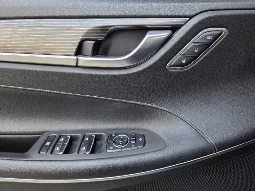 HYUNDAI Grandeur - Vista 11