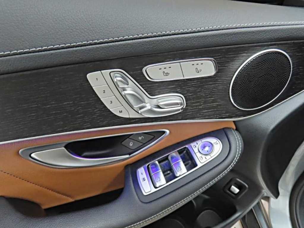 Mercedes Benz GLC Class - Vista 9