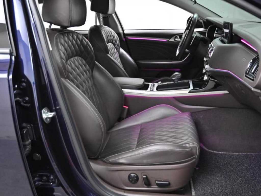 KIA Stinger - Vista 10