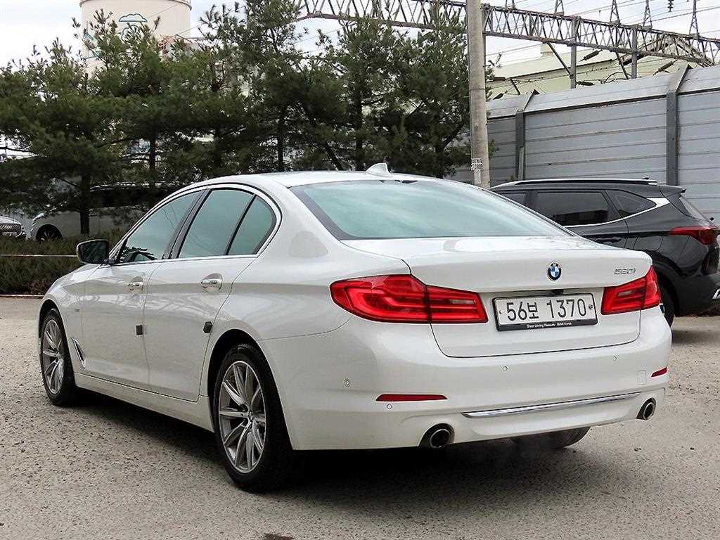 BMW 5 Series - Vista 3