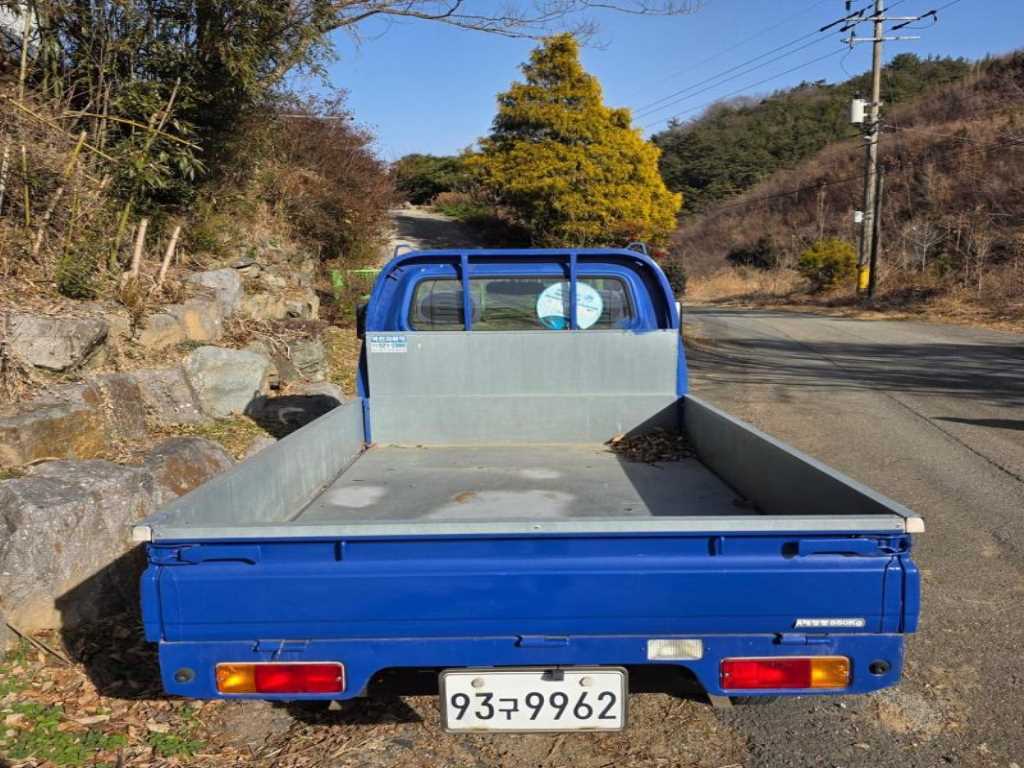 Small Truck Cargo (small) - Vista 3