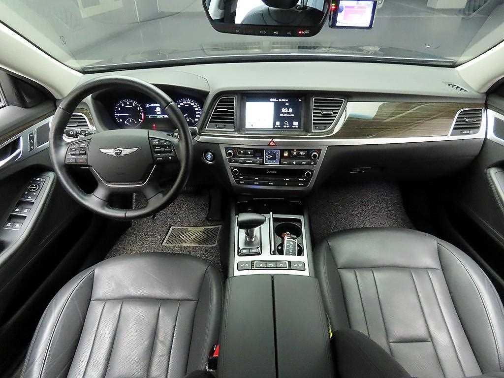 Genesis G80 - Vista 8