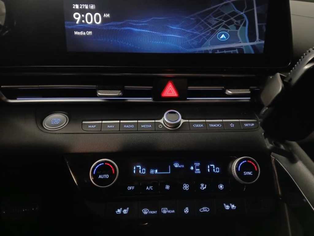 HYUNDAI Avante - Vista 11