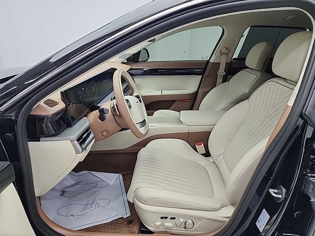 HYUNDAI Grandeur - Vista 11