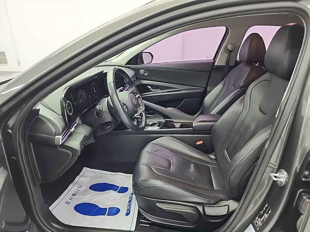 HYUNDAI Avante - Vista 11