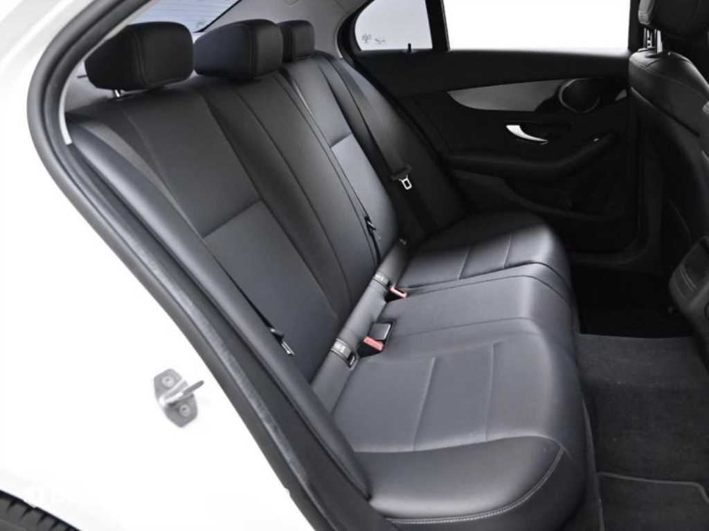 Mercedes Benz C Class - Vista 12