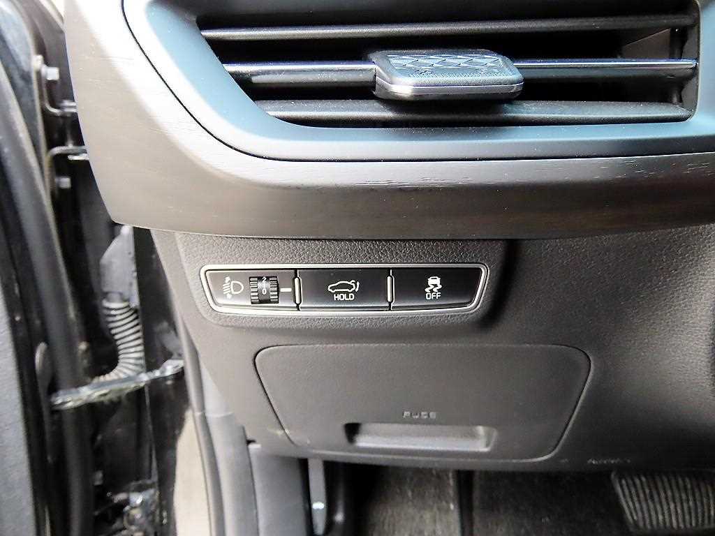 KIA K8 - Vista 12