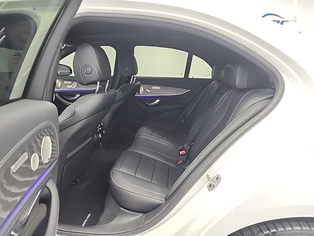 Mercedes Benz E class - Vista 12