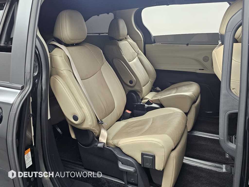 Toyota Siena - Vista 12