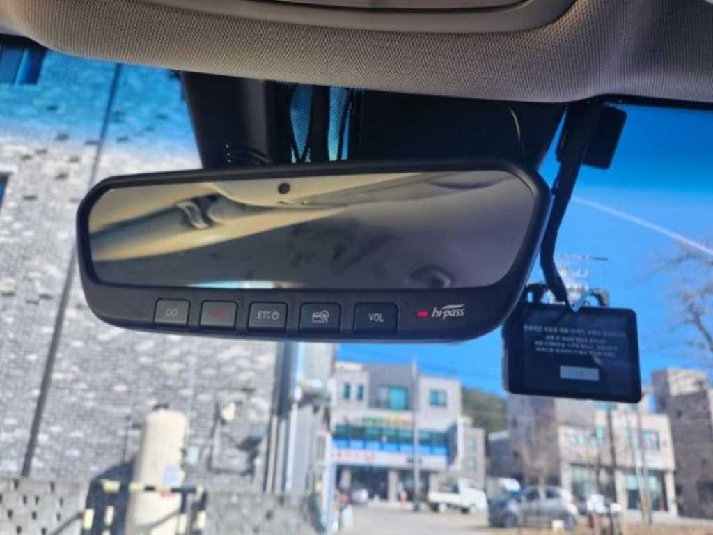 Genesis G80 - Vista 10