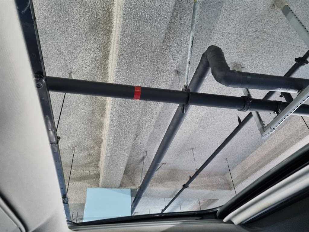 Mercedes Benz E class - Vista 8