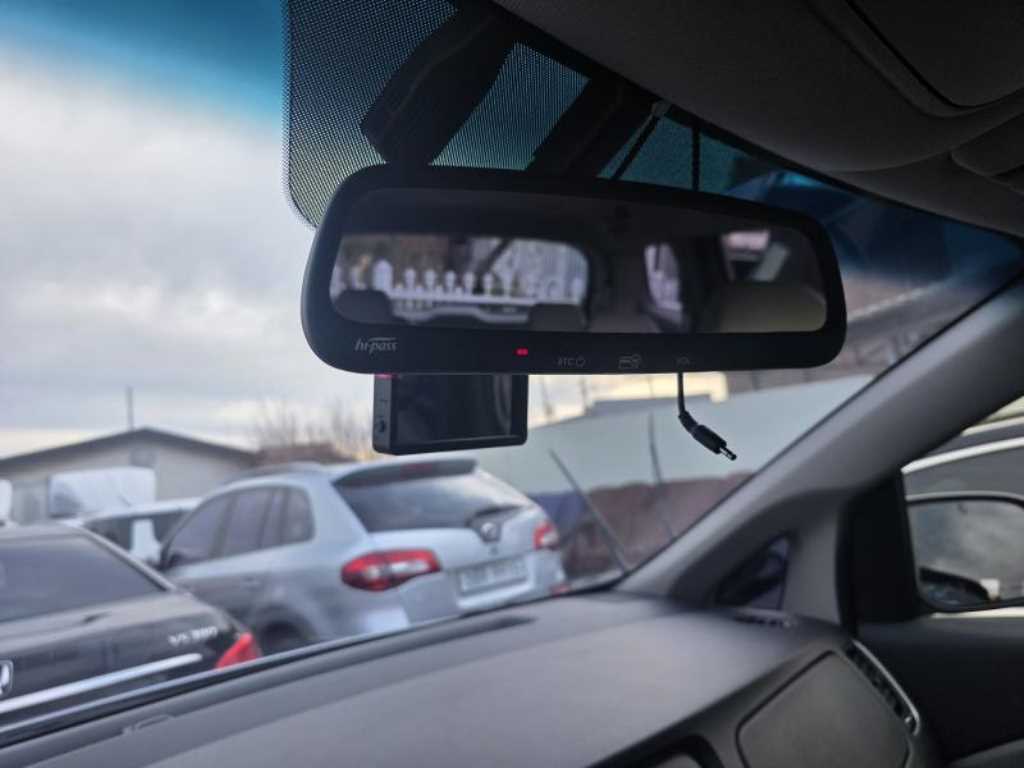 KIA Carnival - Vista 11