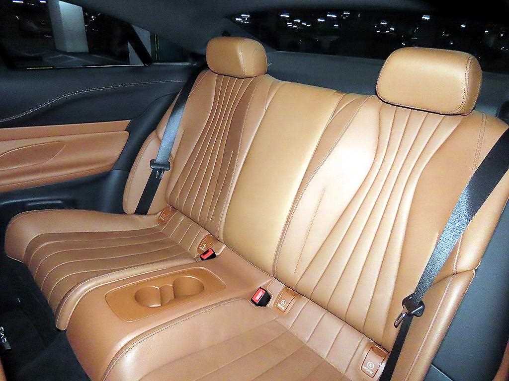 Mercedes Benz E class - Vista 7